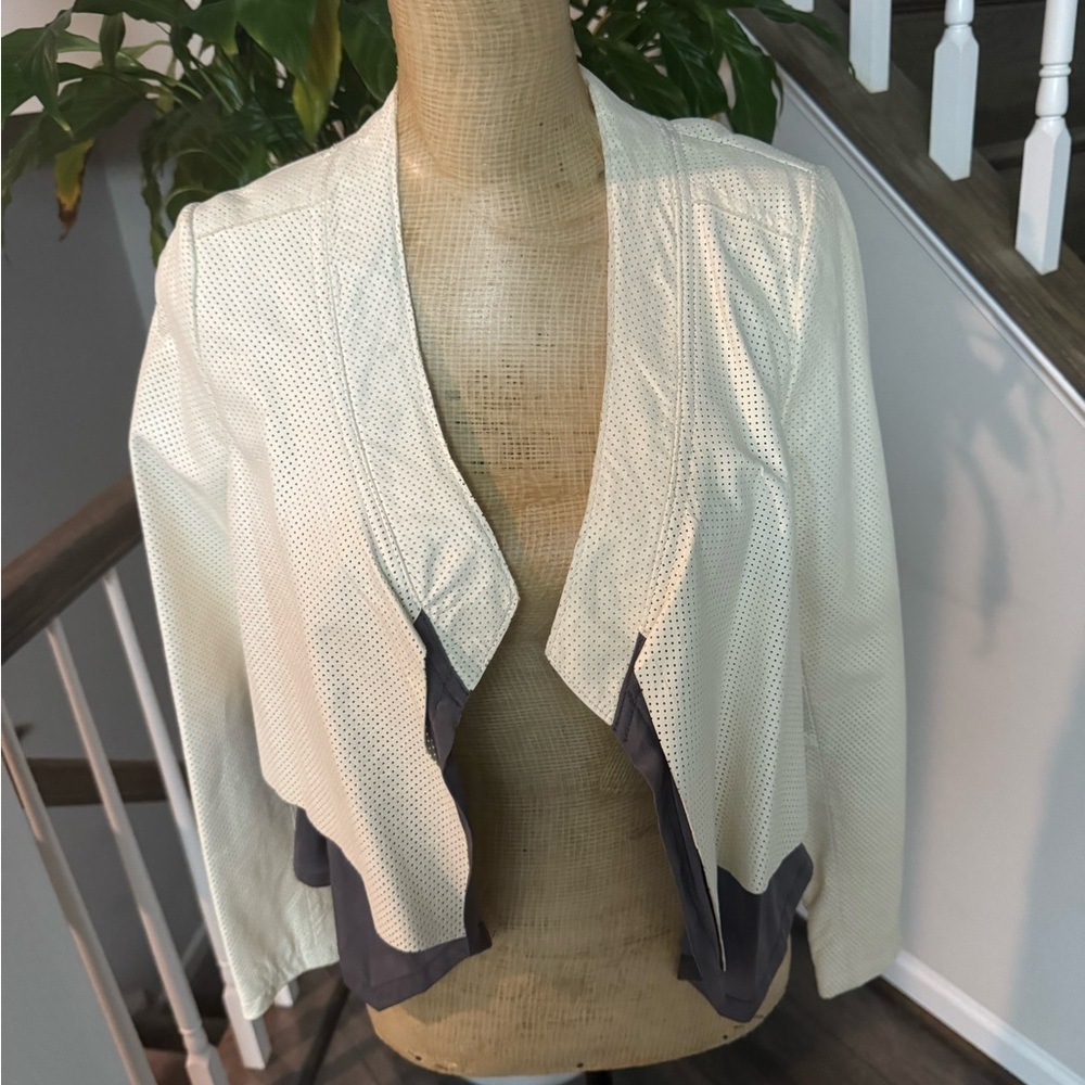 Poleci‎ jacket 4